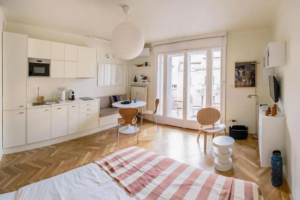 Pannonia View Delight Apartment Budapest