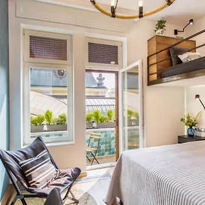 Apartment Premium By Hi5 - Style At The Comedy Theater