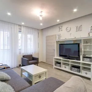  Apartment Victor Hugo